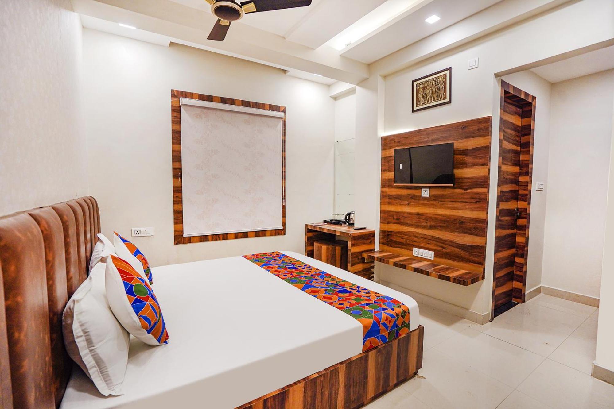 Fabhotel Ts Inn Faithfulganj ภายนอก รูปภาพ