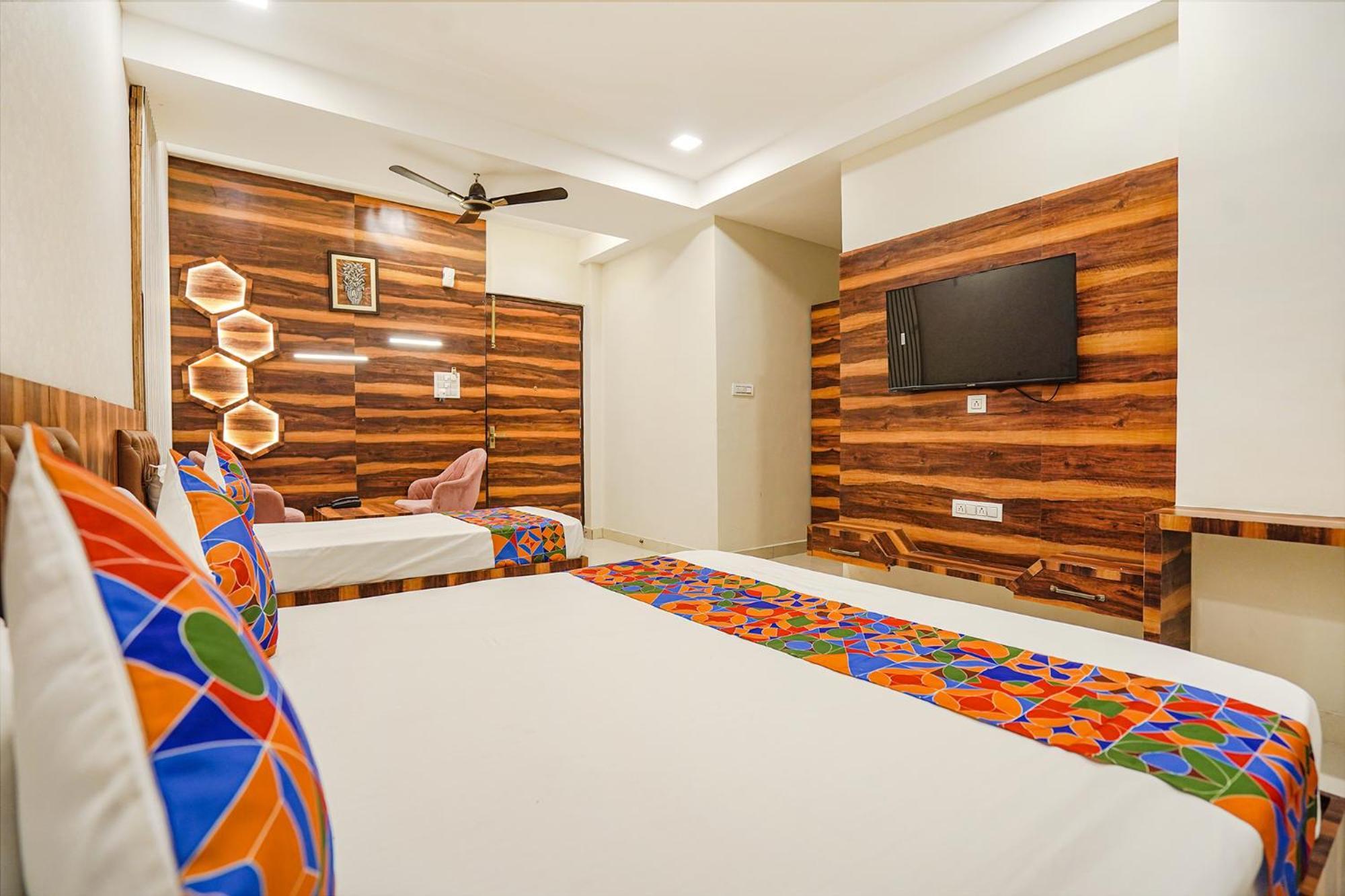 Fabhotel Ts Inn Faithfulganj ภายนอก รูปภาพ