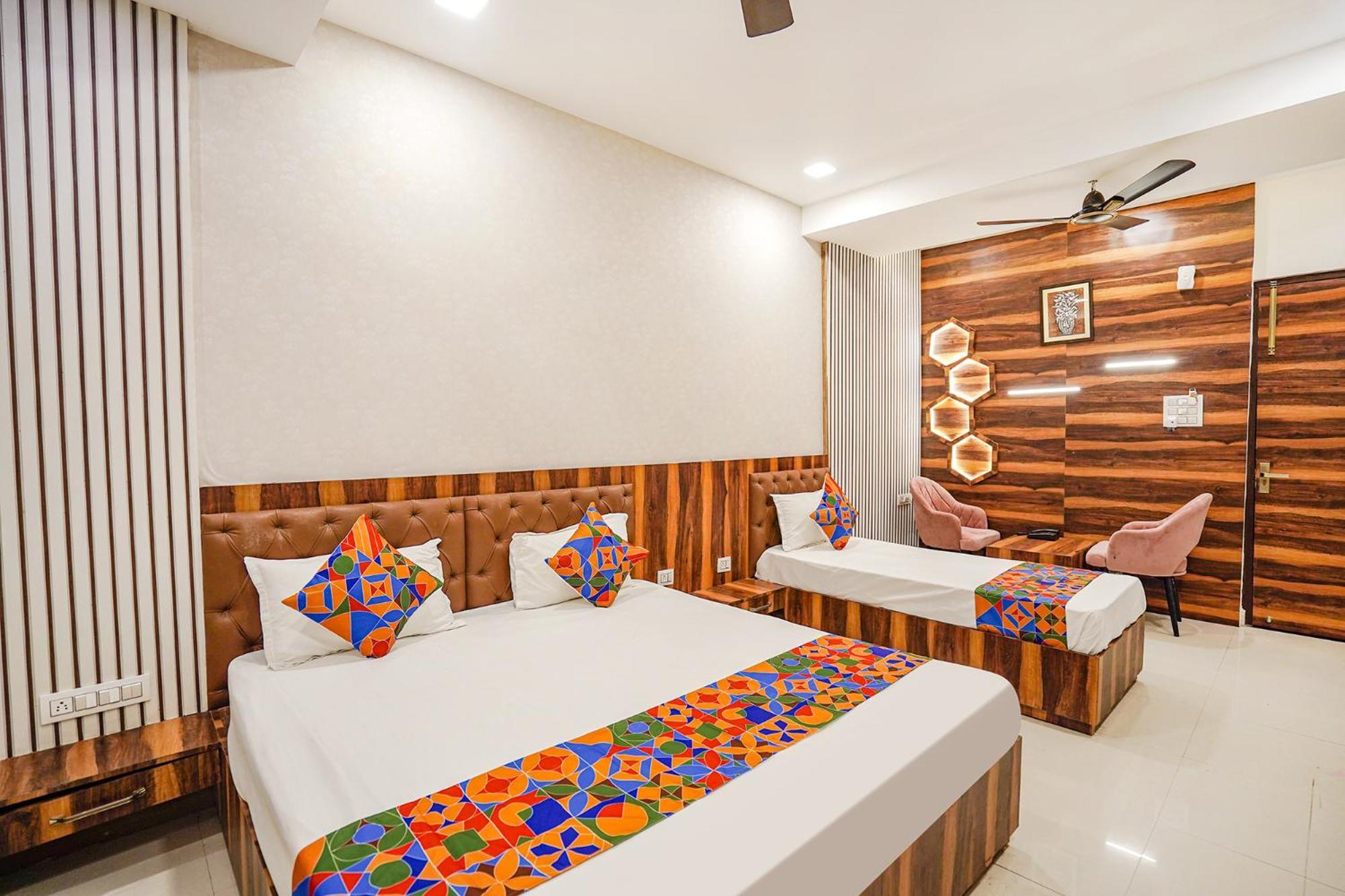 Fabhotel Ts Inn Faithfulganj ภายนอก รูปภาพ